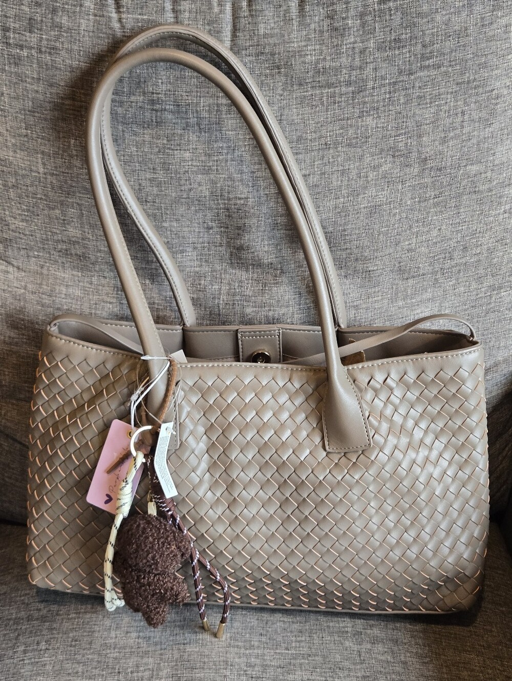 New Woven Tote Bag in Taupe With Keychain Charms Botega Inspired - Picture 4 of 9